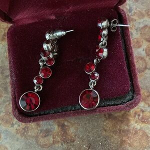 Garnet and silver dangling earrings
